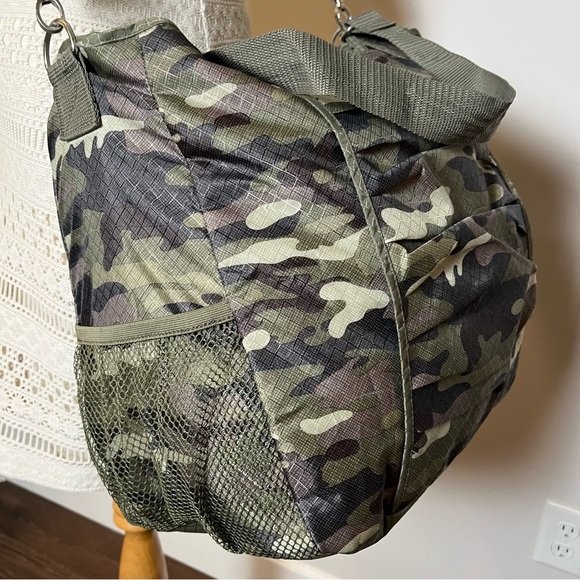 31 All Pro Tote in Camo Crosshatch - Picture 2 of 5